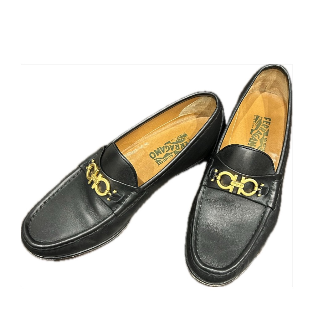 Salvatore Ferragamo Firenze Black Moccasin with Gold hardware 9D
